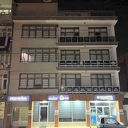 Hostelida
