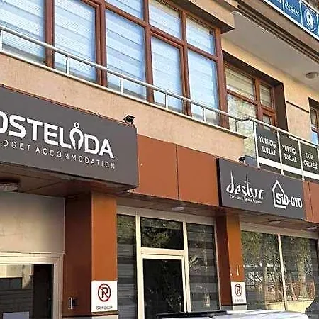 Hostelida Akhan